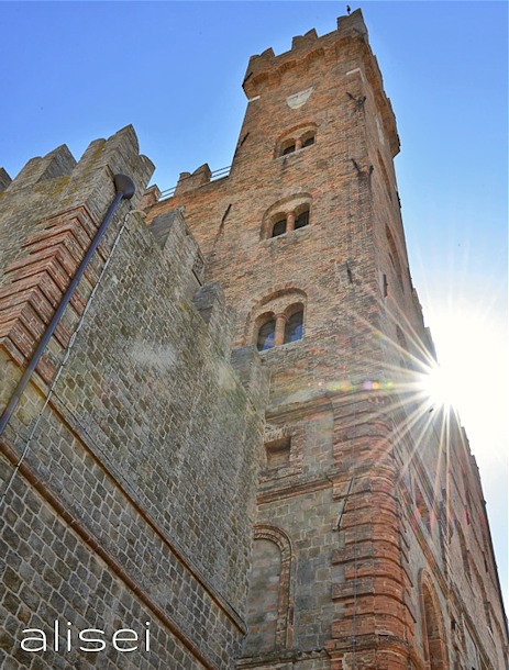 Torre del castellodi Tavoleto