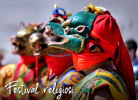 maschera in un festival in bhutan