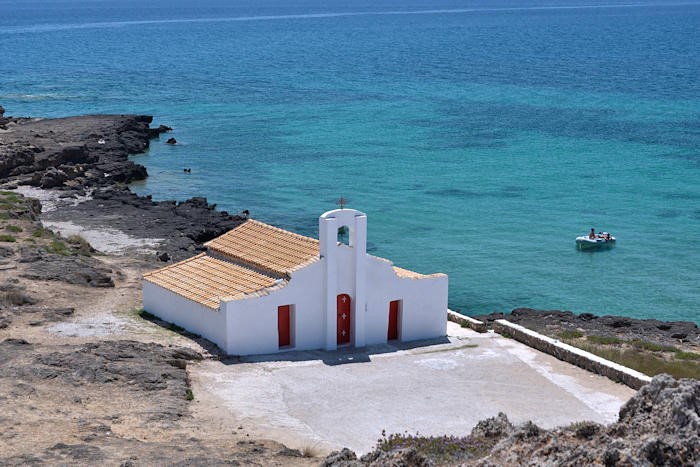 chiesa spiaggia San Nicola