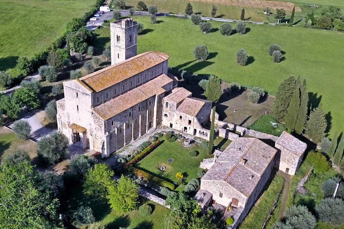 Panoramica dal drone dell'Abbazia 