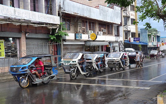 Il traffico di tricycle filippini
