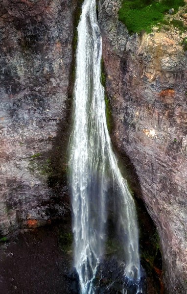 Primo salto cascata di Valagil