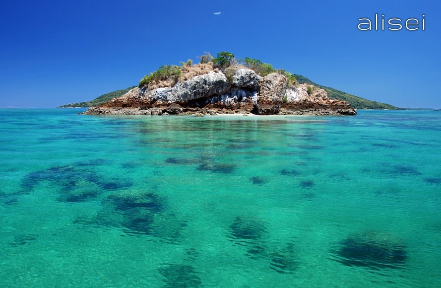 il mare intorno a nosy du manoir madagascar