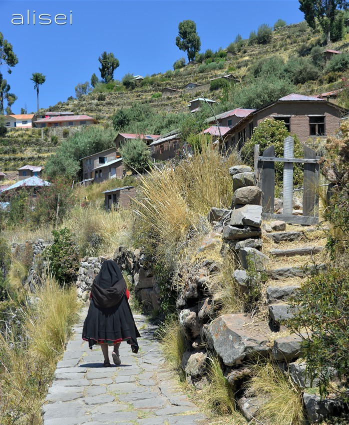 vicolo isola Taquile lago Titicaca