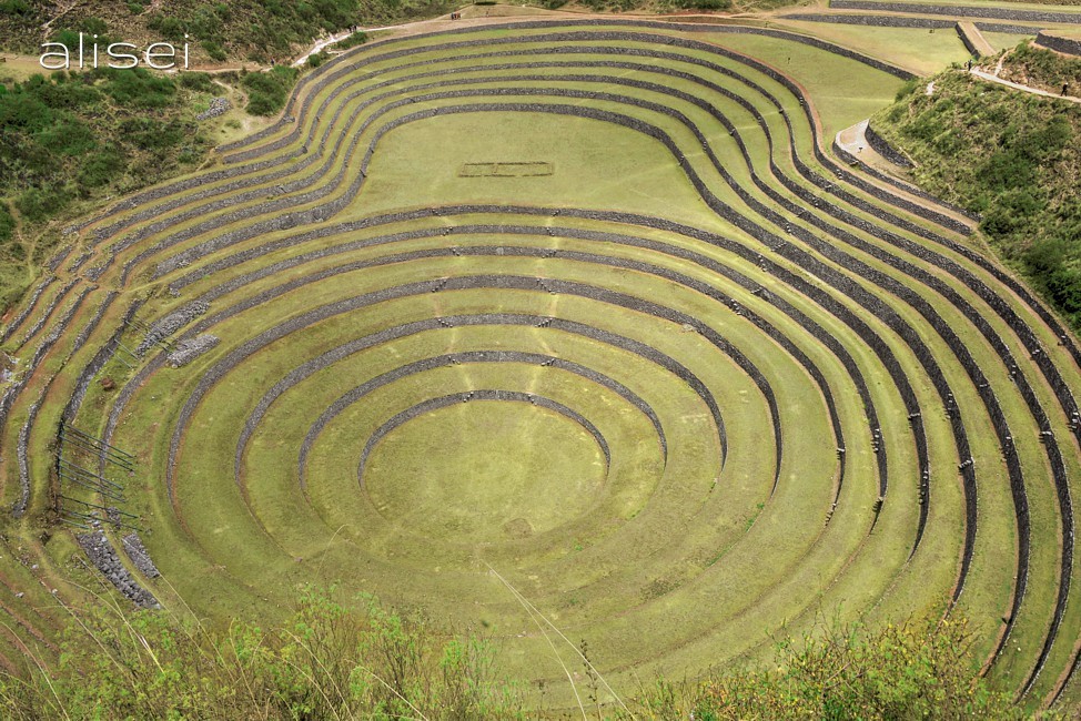 terrazzamenti moray perù