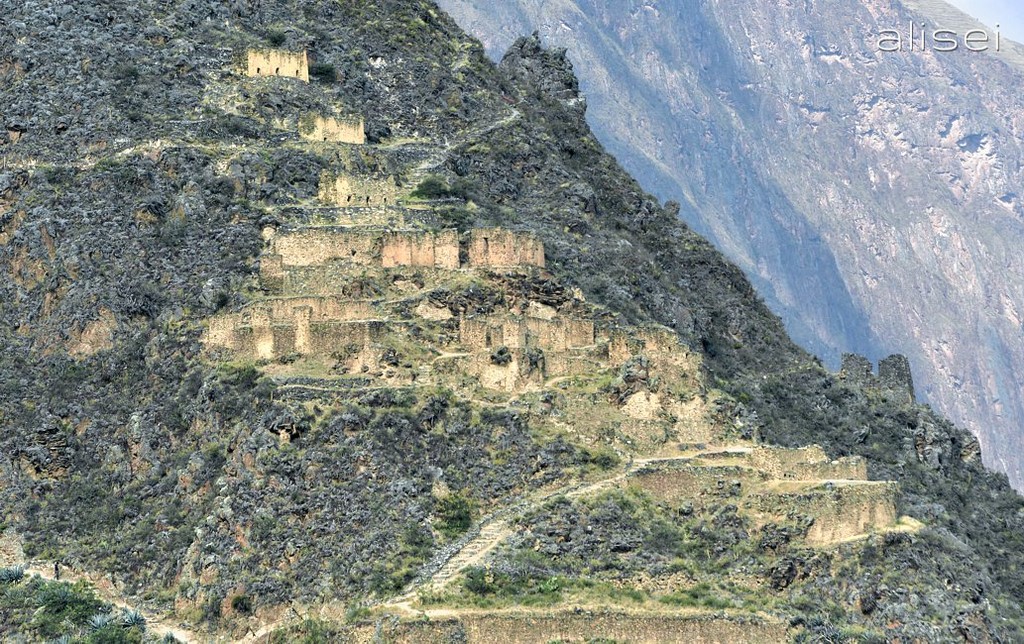 Altri magazzini Inca a Ollantaytambo