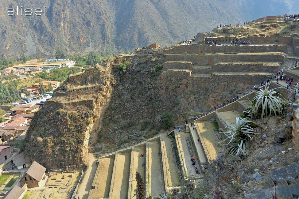 Altri terrazzamenti sito di Ollantaytambo