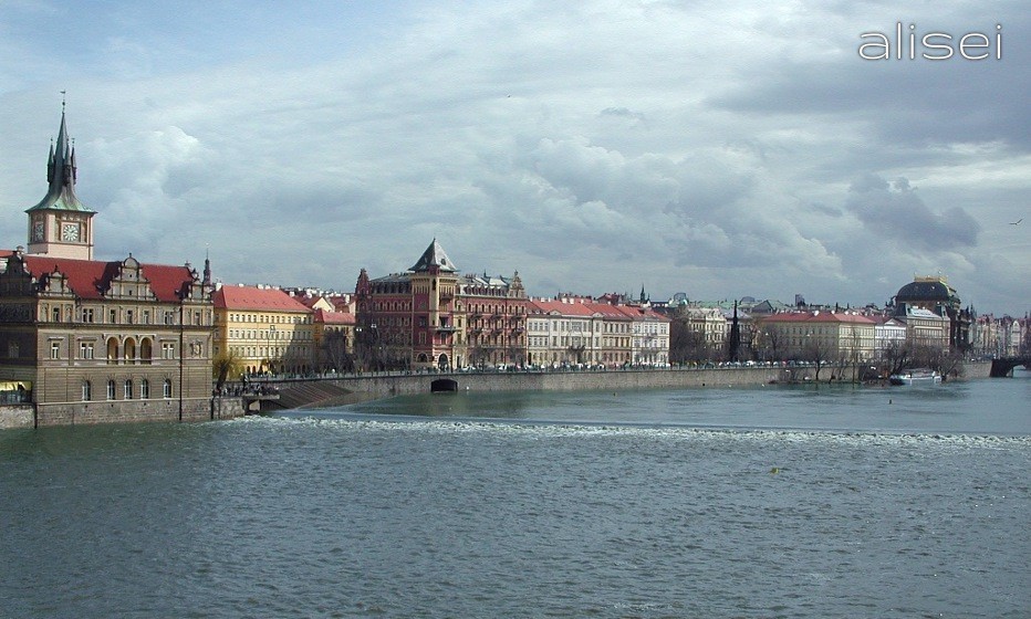 Città Vecchia di Praga dalla Moldava