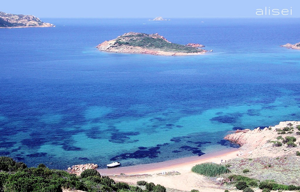 la piccola spiaggia di capo Coda Cavallo