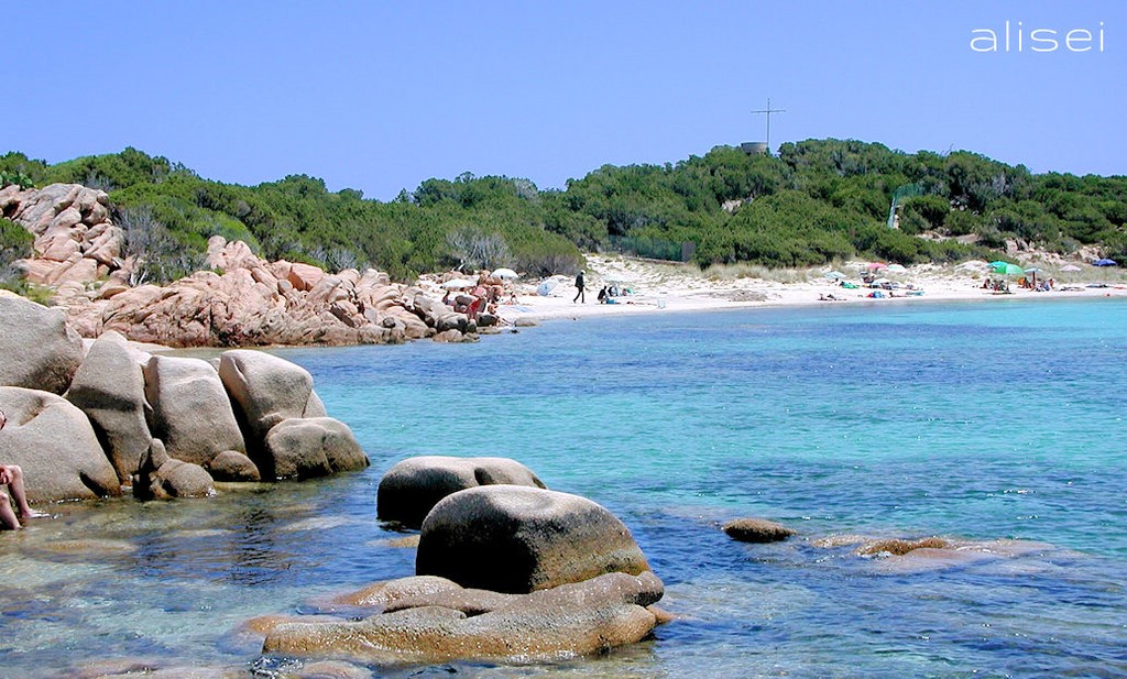 piccola spiaggia di Capriccioli Sardegna
