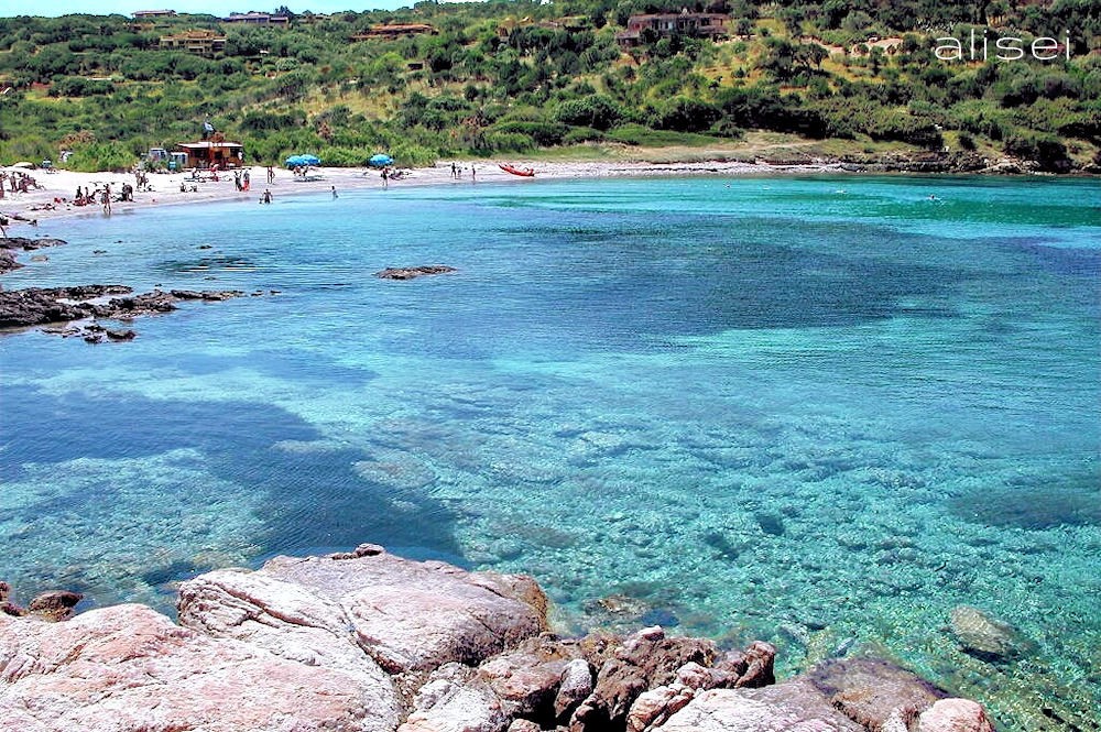 colori del mare nelle insenature della Sardegna
