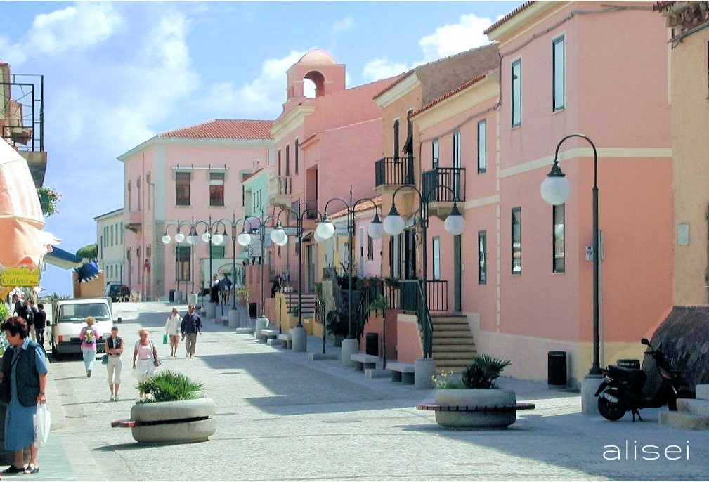 via centrale di Santa Teresa di Gallura