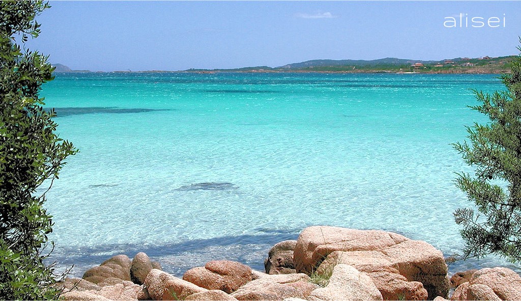 mare colorato e trasparente Sardegna