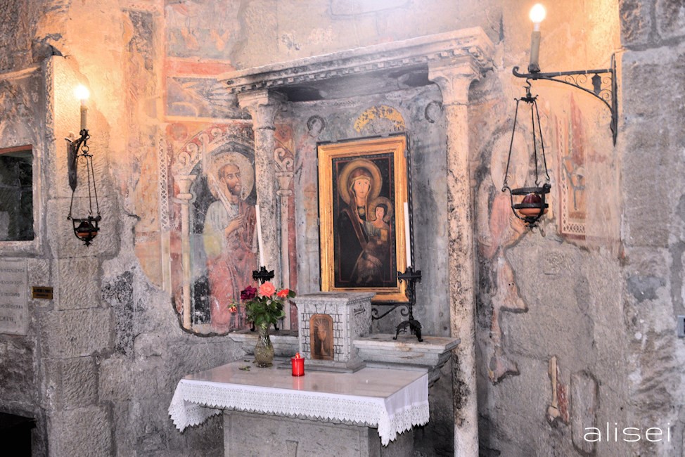 antico altare cattedrale San Lorenzo Viterbo