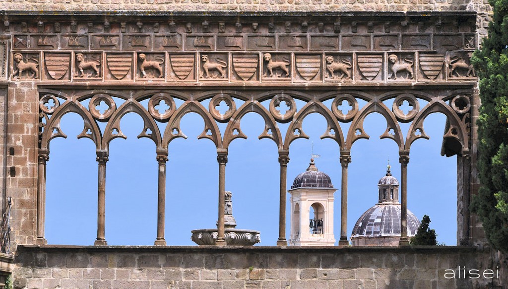 dettaglio fontana dei Papi Viterbo