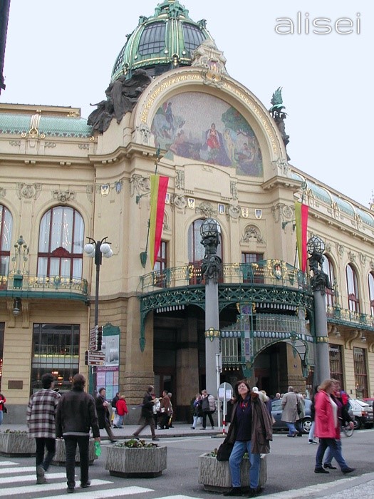 il teatro principale di Praga