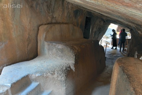 trono di pietra sito di Q'Enqo cusco