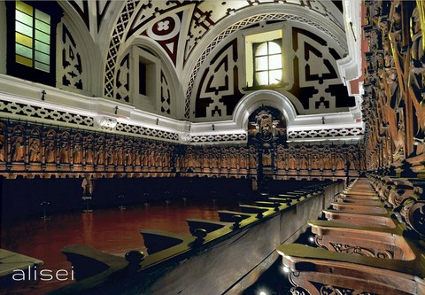 Il coro chiesa San Francesco Lima