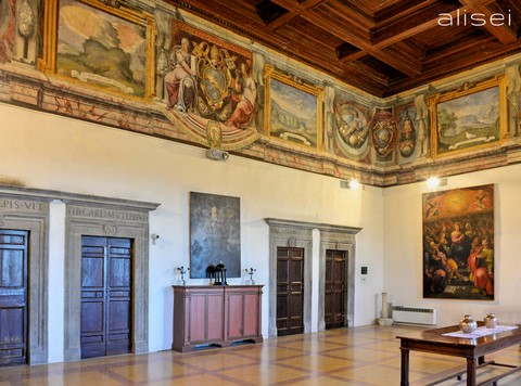 sala interna palazzo dei Papi Viterbo