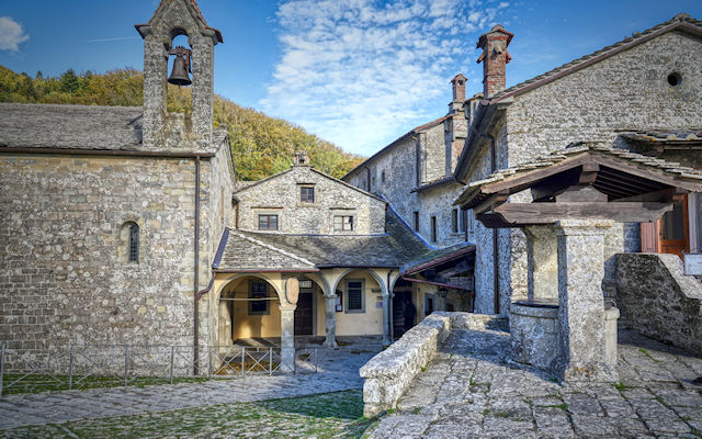 Santuario La Verna — Abbazie e Santuari, Alisei Blog
