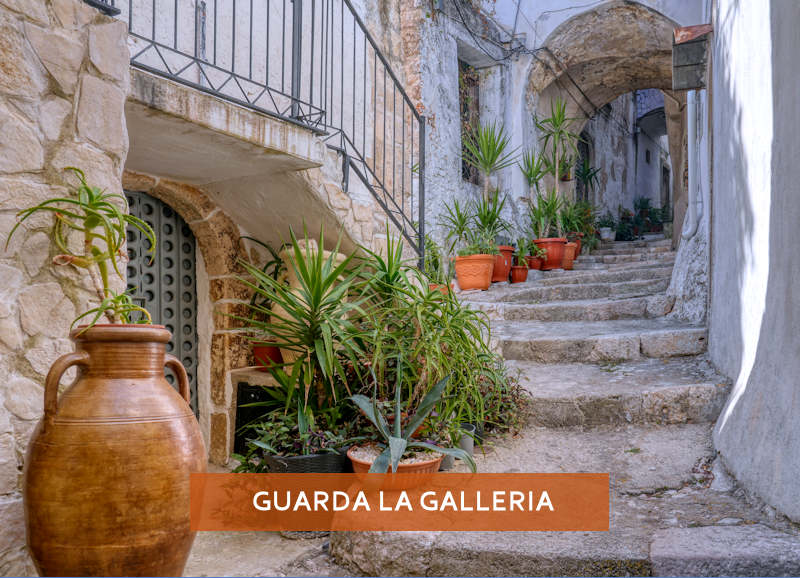 tra i vicoli di Cagnano Varano