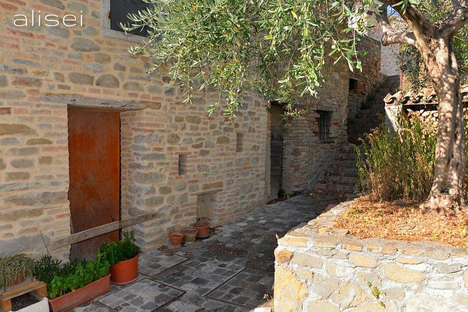 case contadine  di Cerreto Castello