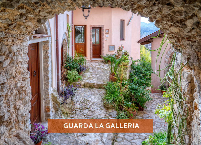 sottopasso tra le case di itri