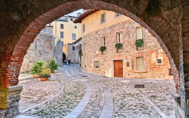 vicoli e portali a Cividale del Friuli