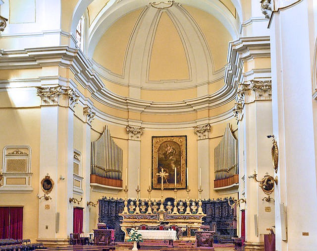 Altare maggiore della colleggiata S. Francesco di Corinaldo