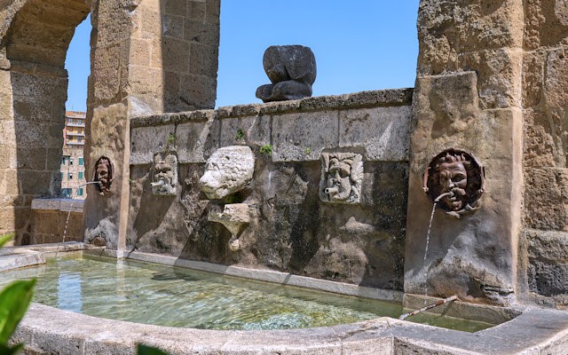 fontana a Pitigliano