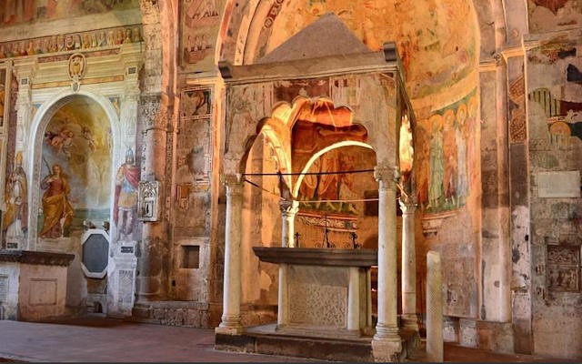 affreschi Basilica Santa Maria Maggiore Tuscania