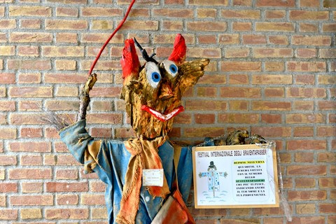 festival spaventapasseri frontino