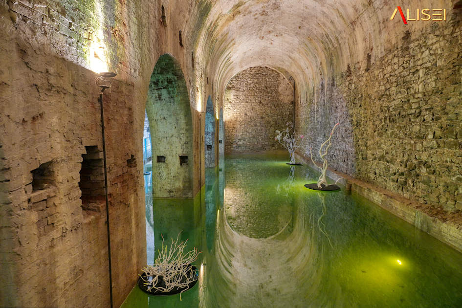 Una vasca del Cisternone, storico deposito d'acqua del borgo