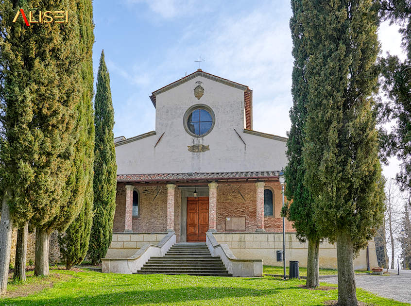 Facciata della chiesa del Santuario delle Vertighe