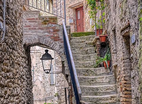 Montecchio, borgo medievale in provincia di Terni, veduta del centro storico