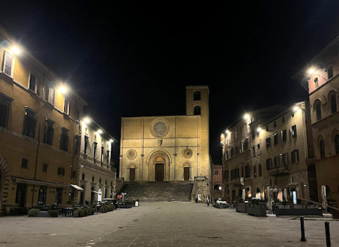 Todi di notte
