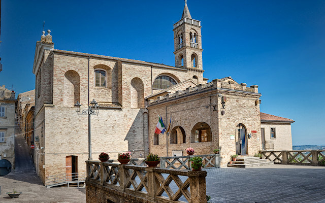 Acquaviva Picena, borgo sul Piceno