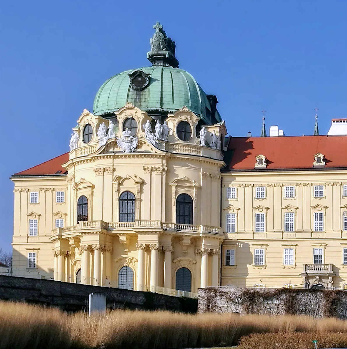 Stift Klosterneuburg — il monastero del vino sul Danubio